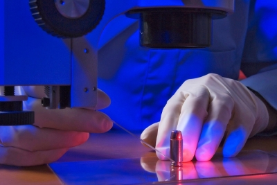 Especialista Forense en Técnicas Genéticas + IA (Premium...